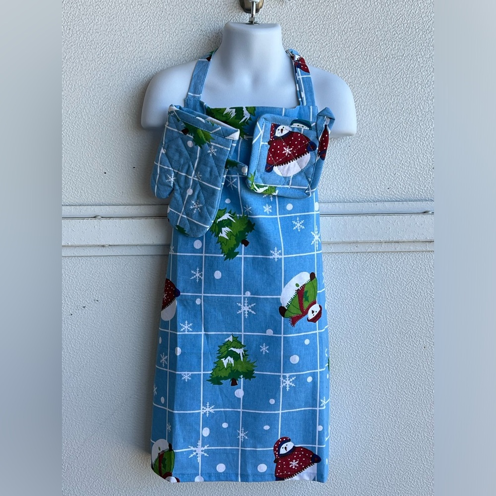 Mommy and Me Matching Apron & Oven Mitt Christmas Cooking & Baking 6 Piece Set